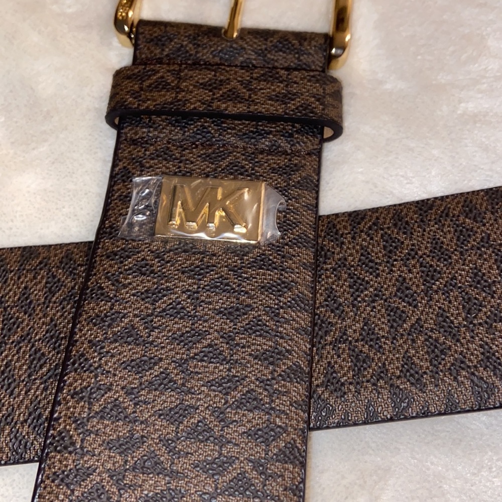 Wide High-Waist Michael Kors Belt - Picture 2 of 7